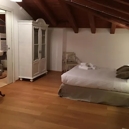 Barbacan Boutique Трієст