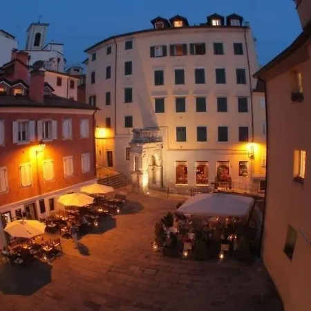 Готель Barbacan Boutique Трієст