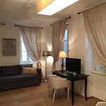 Barbacan Boutique * ترييستي