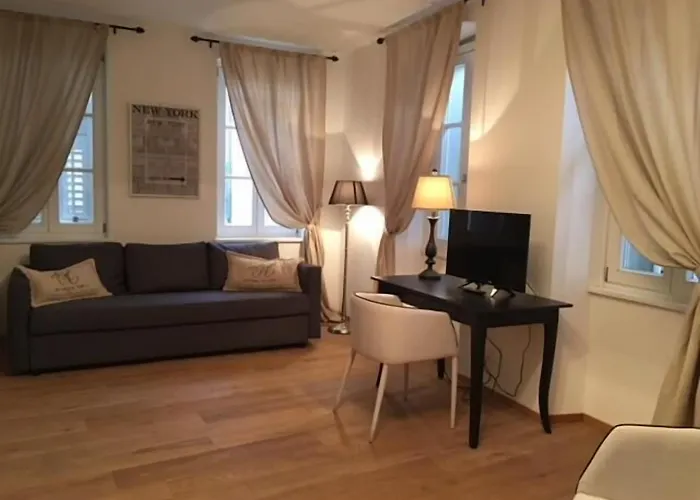 فندق Barbacan Boutique ترييستي