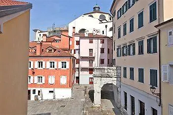 فندق Barbacan Boutique *